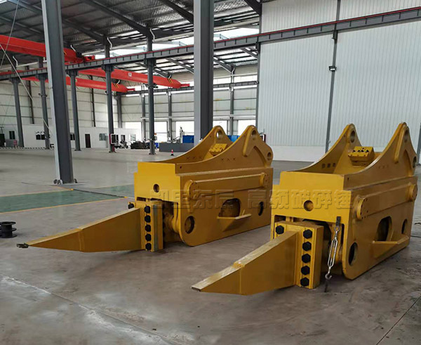 高頻破碎錘發貨現場